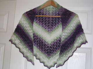 Patons_lace_shawl_3_small2