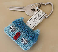 Ravelry: Home Sweet Home Wee House Brooch and Key Ring ...