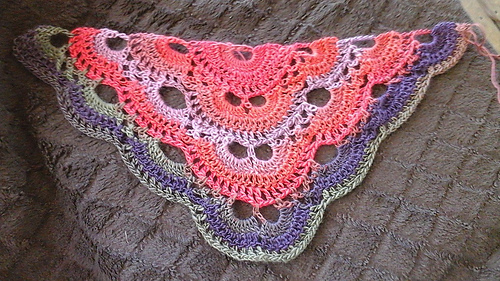 Ravelry: Virus shawl / Virustuch pattern by Julia Marquardt